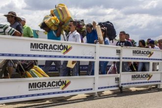 Activistas migrantes comparten los retos de integración en países de acogida