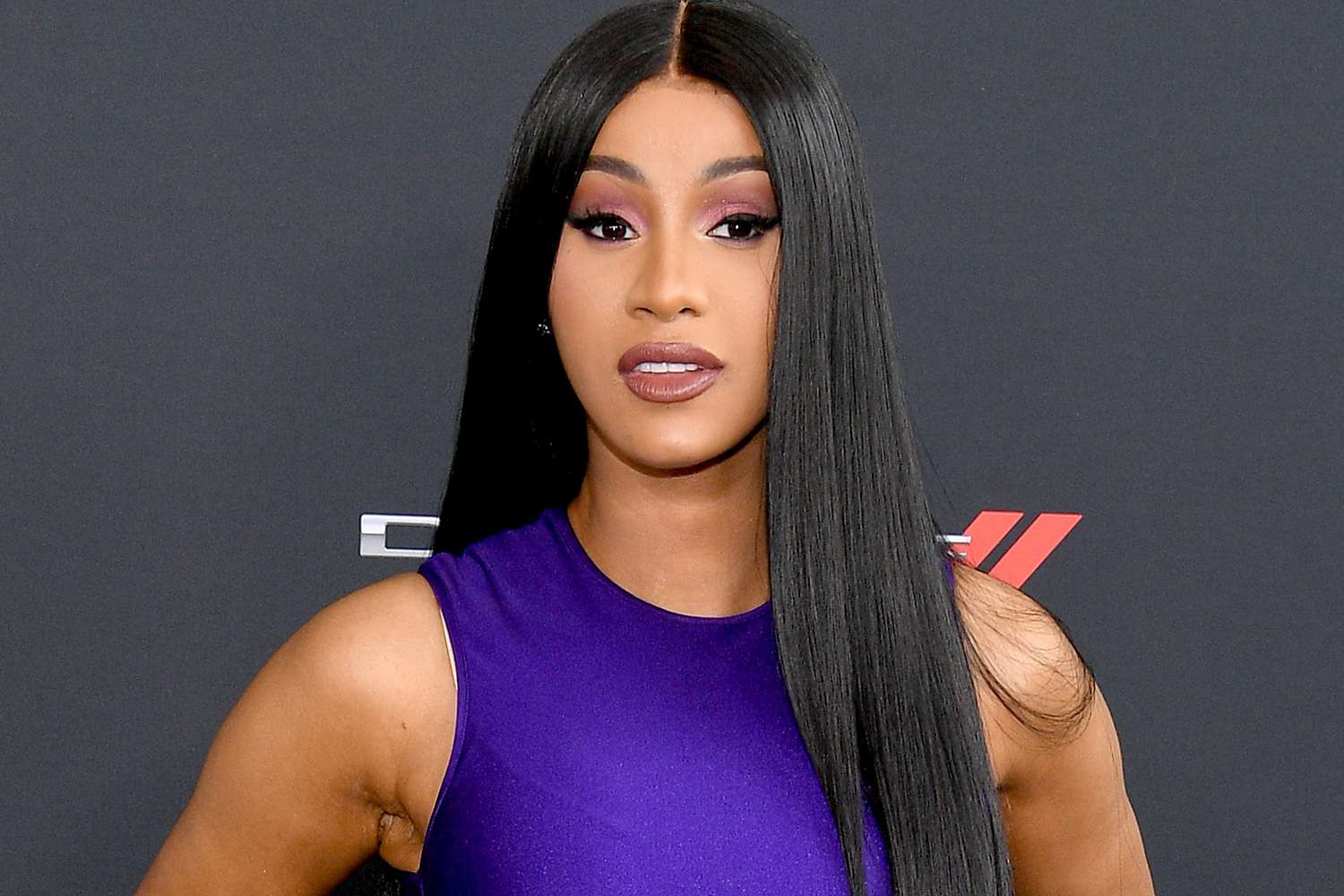 Cardi-B-impacta-en-las-redes-con-su-nuevo-look-Fotos