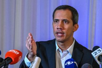 Guaidó denuncia sabotaje en elecciones tras renuncia de rectores del CNE