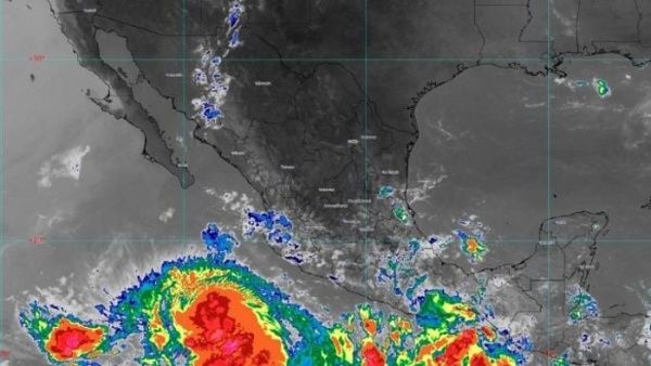 ¿Qué países están amenazados por el huracán Adrián y cuándo llegaría?