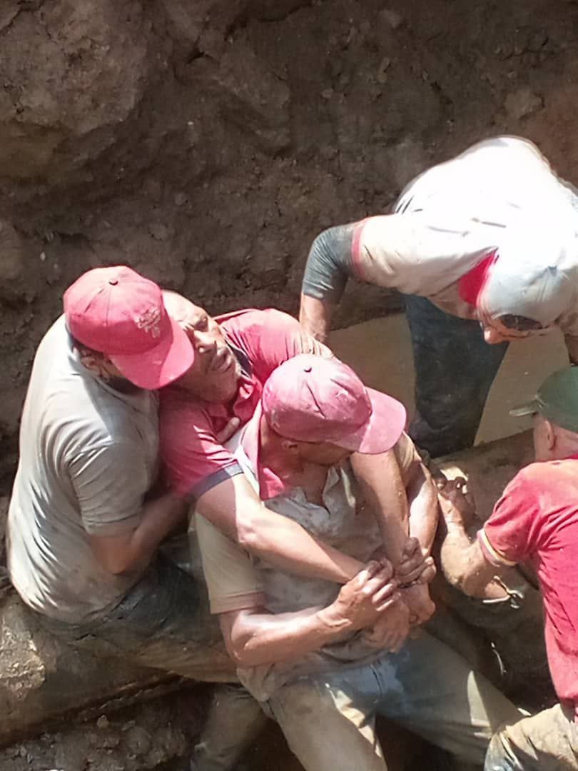 Trabajadores de Hidrocapital sufren accidente mientras arreglaban una tubería en el Distribuidor de La Yaguara en Caracas
