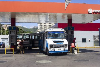 Transporte público de La Asunción y Matasiete sin gasoil por dos días