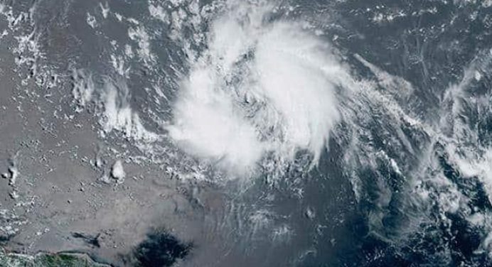 Tormenta Cindy avanza hacia las Antillas Menores mientras Bret pierde fuerza