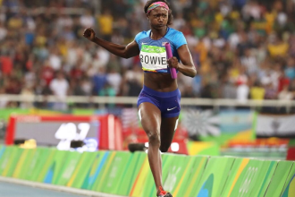 Atleta olímpica Tori Bowie murió dando a luz sola en su casa