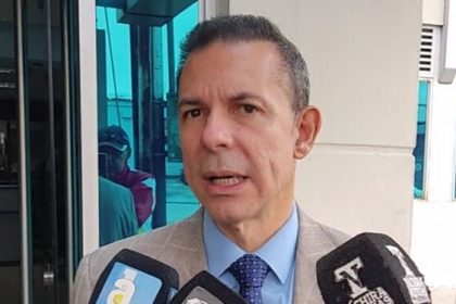 Tras la renuncia de Rafael Arraiz Lucca al cargo de suplente en la Comisión Nacional de Primaria, el candidato de Copei a la primaria presidencial, Roberto Enríquez