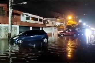 ¡Margarita! Fuertes lluvias causan inundaciones en Sabanamar (Video)