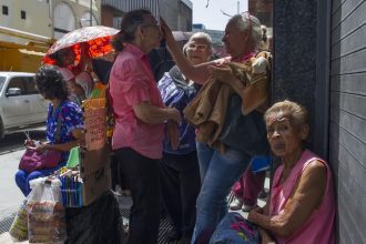 El monto de este subsidio es de 130 bolívares lo que equivale a 4,64 dólares según la tasa del día del Banco Central de Venezuela