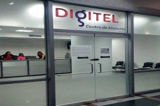 La compañía de telefonía móvil Digitel, ha llevado a cabo un nuevo ajuste en su monto mínimo de recarga de saldo, correspondiente al mes de julio de 2023, que pasa de Bs 30 a Bs 50, o US$ 1,70 al tipo de cambio vigente del Banco Central de Venezuela (BCV).