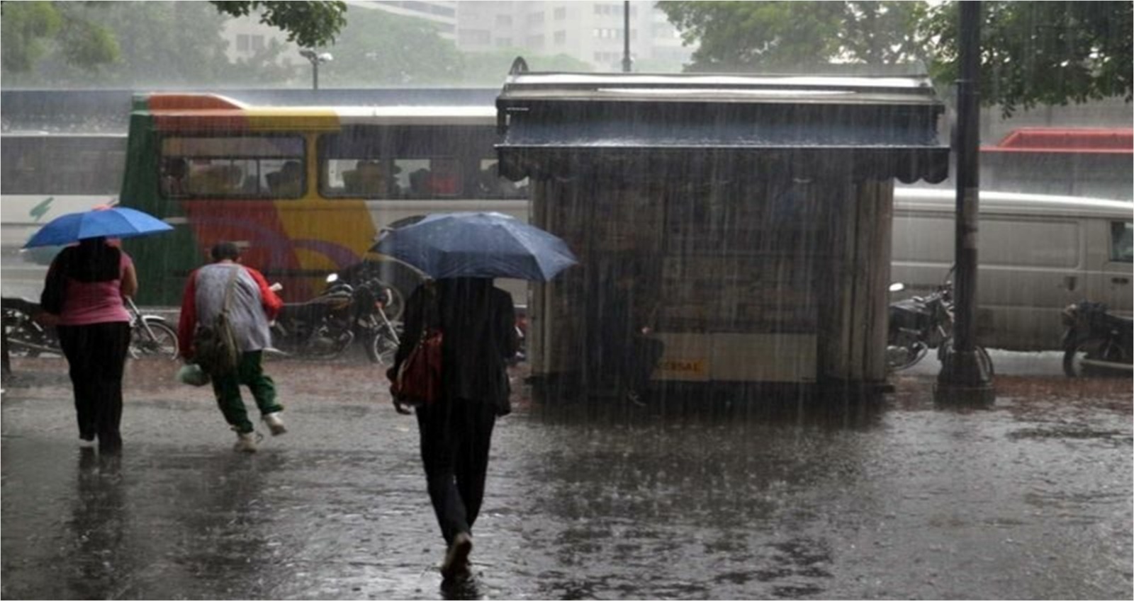 Se prevé que la lluvia estará acompañada con actividad eléctrica y ráfagas de vientos