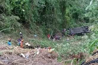 Trágico Accidente en Colombia: Autobús con Migrantes Venezolanos Cae a un Barranco, Dejando 10 Muertos y 30 Heridos