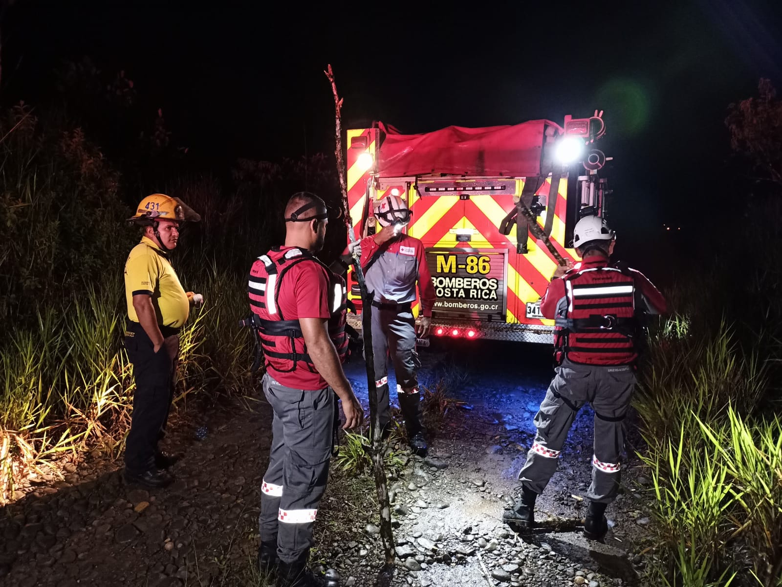 Tres venezolanos murieron en Costa Rica al caer a un río el vehículo que los transportaba