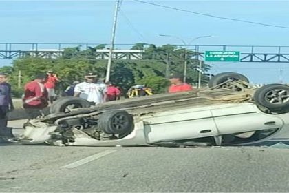 Conductor sale ileso tras accidente en avenida de Margarita