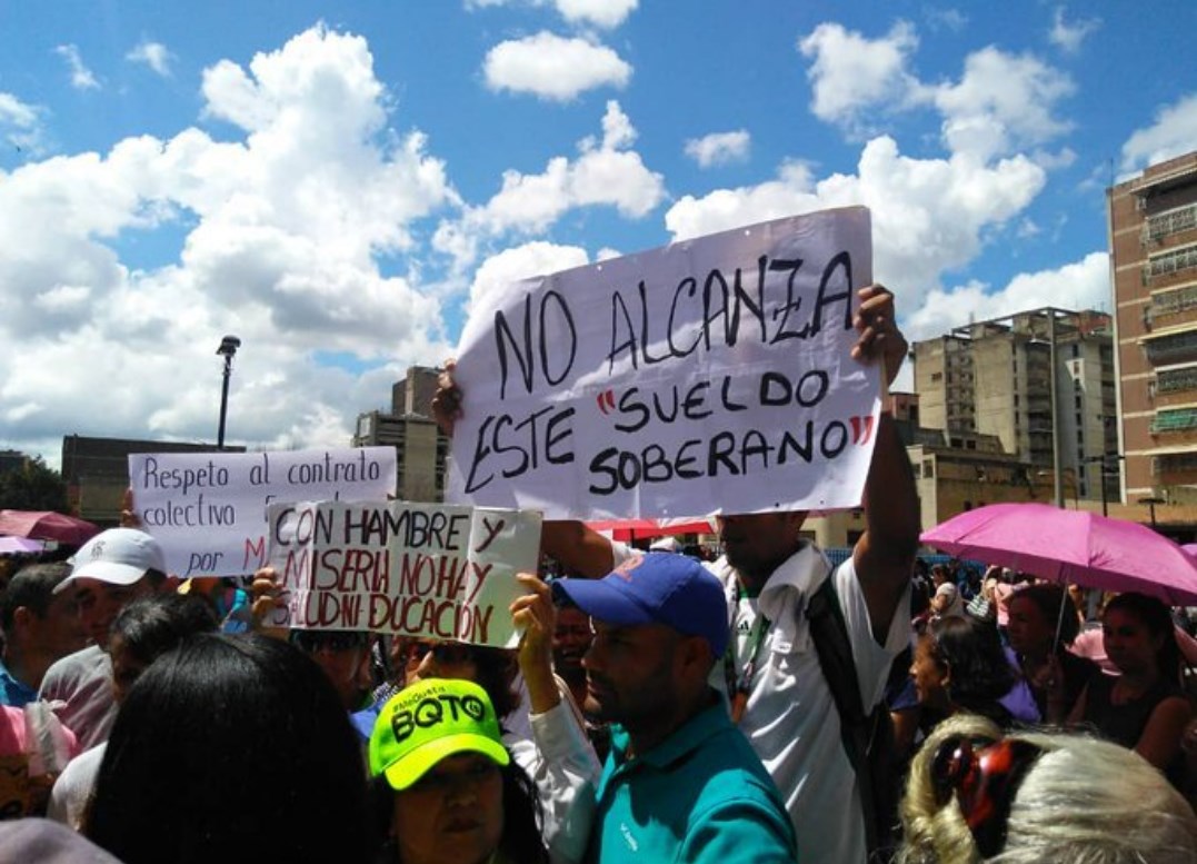 El Bono Vacacional MPPE es un depósito que suele realizar el MPPE en la temporada de vacaciones de medio año para miles de docentes en Venezuela.