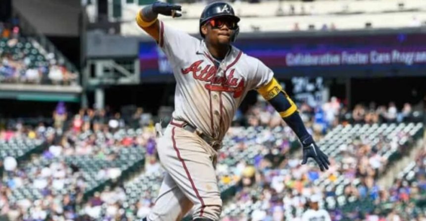 Ronald Acuña Jr. se convirtió en el primer pelotero de la historia de Las Mayores en conseguir más de 20 jonrones