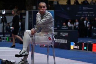 Después de derrotar con claridad a Smirnova, Jarlan, cuatro veces medallista en Juegos Olímpicos, se limitó a un saludo protocolario al árbitro, evitando hacerlo con su adversaria.