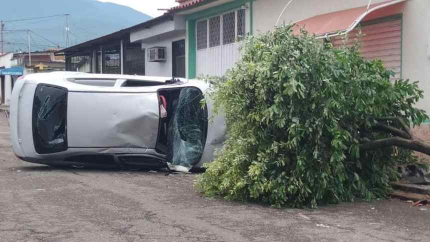 Las autoridades iniciaron la búsqueda para dar con la responsable del accidente.