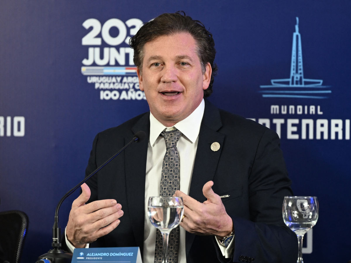 Domínguez ejerce presión sobre la FIFA para el Mundial 2030