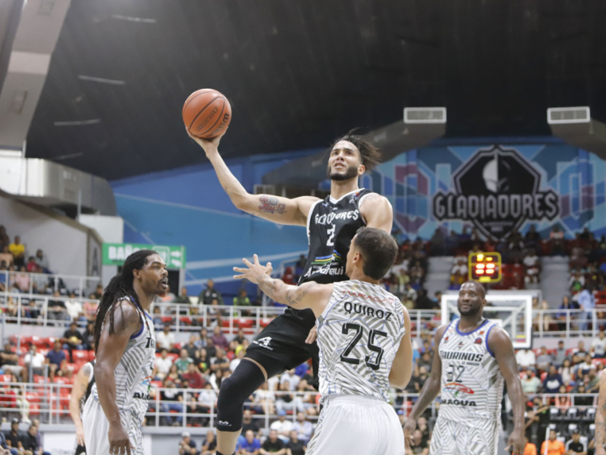 Anthony Pérez se dirige hacia el baloncesto uruguayo