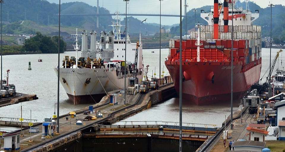 El Canal de Panamá estima una disminución de ingresos de US$ 200 millones para 2024 debido a la sequía