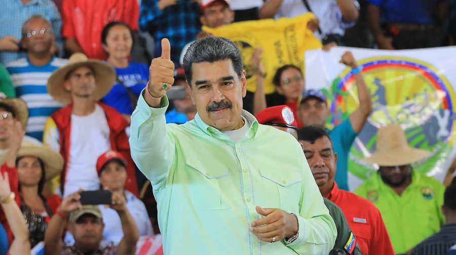 ¡PROMETE VILLAS Y CASTILLAS! Maduro ordena crear fondo de financiamiento de Bs. 165 millones para campesinos y productores