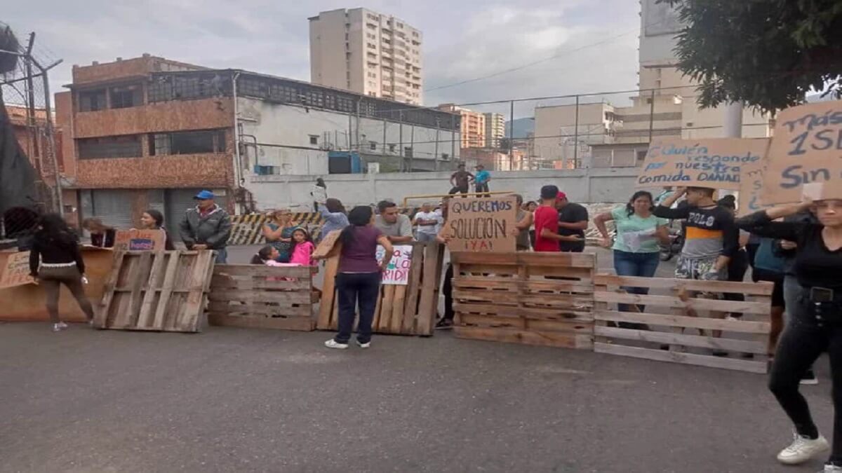 CRIMINALIZADOS POR RECLAMAR sus derechos: trabajadores y líderes sindicales en la mira