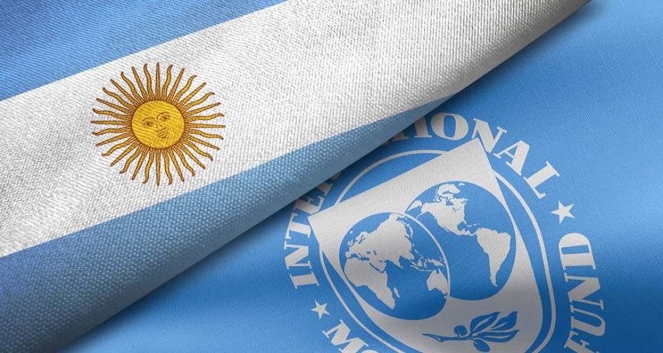 El FMI aprueba la liberación de 7.500 millones de dólares para Argentina.