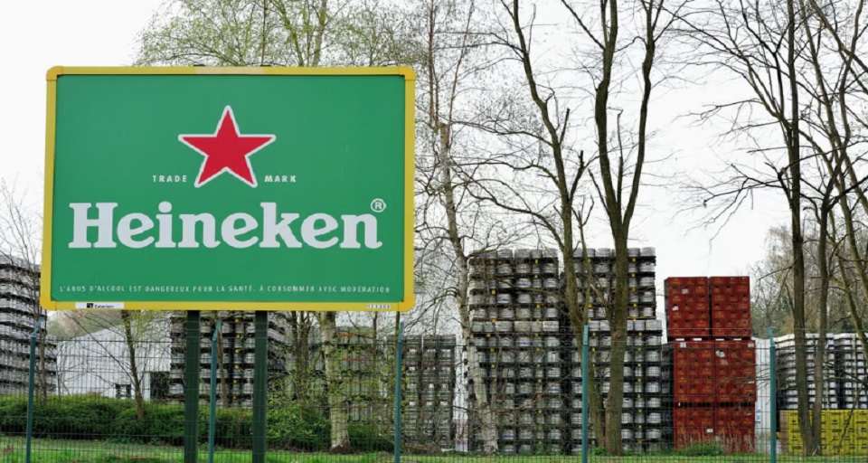 Heineken finaliza la venta de su negocio cervecero y se retira de Rusia