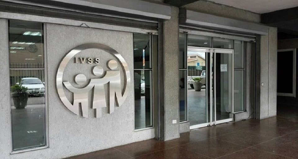 Pensión de sobreviviente del IVSS: cómo solicitarla siendo cónyuge o hijo de un fallecido