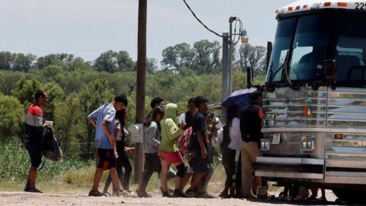 Tragedia en un autobús de migrantes: Fallece niña venezolana de 3 años durante su viaje hacia Chicago