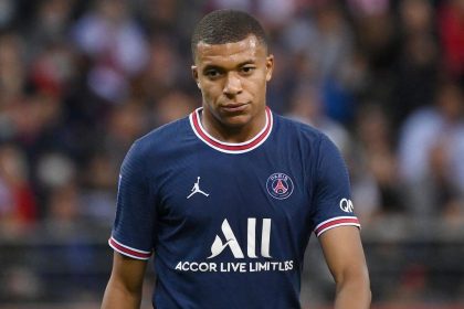 Mbappé va a seguir apartado del equipo y entrenando en horario separado del primer equipo