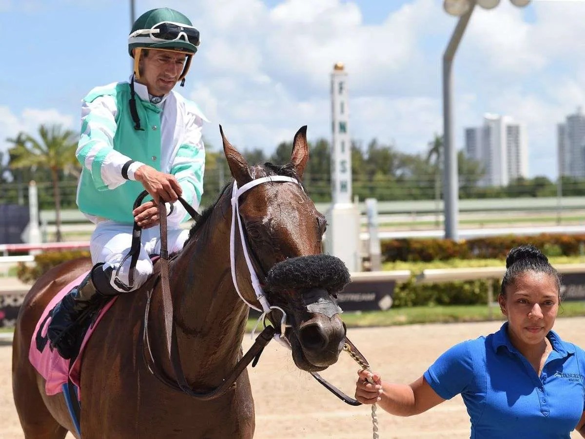 L-Reyes se corona campeón en Gulfstream – El líder indiscutible en el mundo deportivo