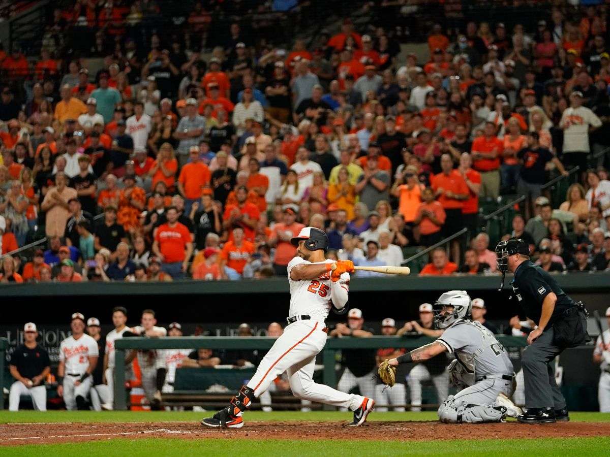 Santander lideró la espectacular remontada de los Orioles