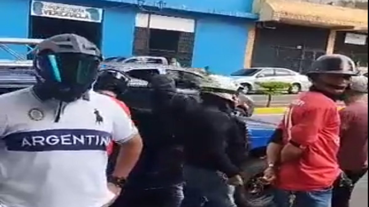 ¡VIOLENCIA POLÍTICA! Equipo de Vente Venezuela es agredido en Trujillo