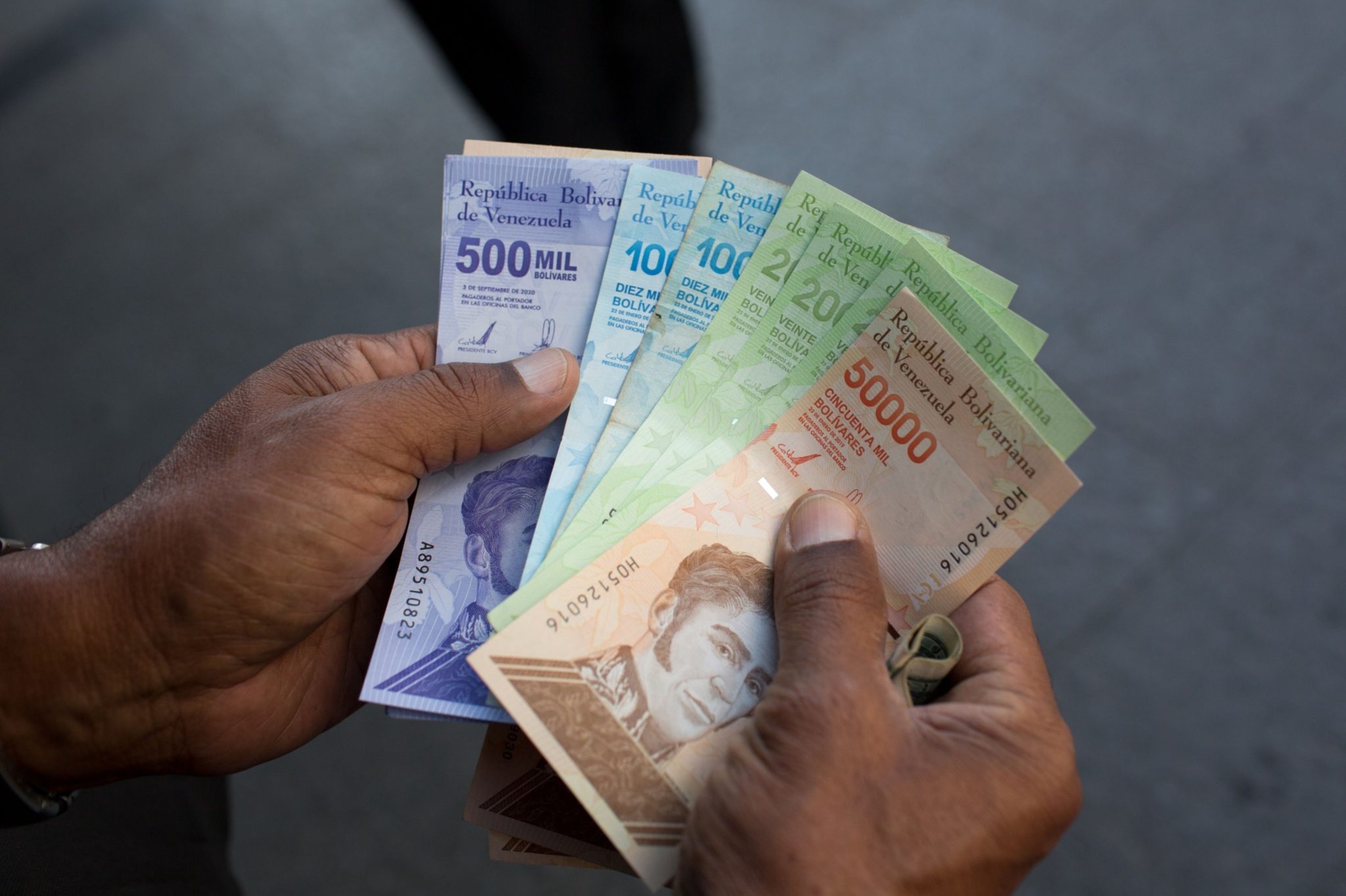 La Asociación de Profesores de la Universidad Central de Venezuela (Apucv), por ejemplo, lleva su propio calendario en la red social X