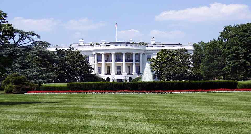 La Casa Blanca busca fondos a corto plazo para evitar el cierre del Gobierno