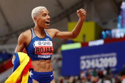 Junto a la vigente campeona olímpica, también aseguraron su pasaje figuras como Thea Lafond (Dominica), Liadagmis Povea (CUB), Shanieka Ricketts (JAM), Leyanis Pérez (CUB), Keturah Orji (USA), entre otras.