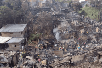 Hasta el momento las autoridades no han reportado fallecidos por el incendió que redujo a cenizas las viviendas construidas