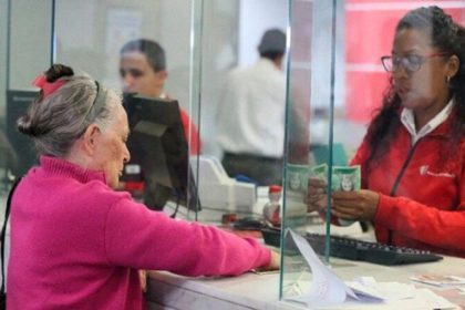 Asimismo, se informó que el bono contra la Guerra Económica, correspondiente al mes de agosto de 2023, será abonado a los pensionados el mismo día.