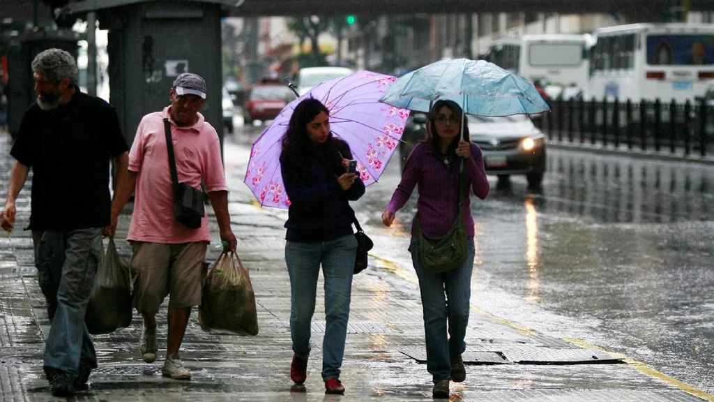 Inameh advierte que la Onda tropical AL90 podría evolucionar en un ciclón tropical