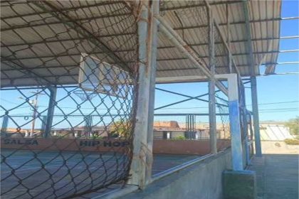 Margarita: Vecinos de Urb. Villa Tinajero solicitan ayuda para recuperar cancha deportiva