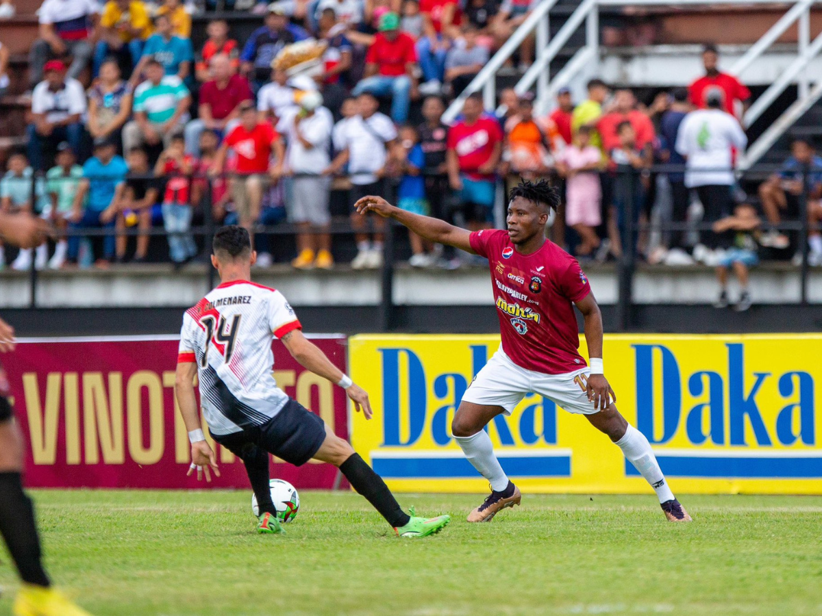 Caracas y Portuguesa empatan en un emocionante partido