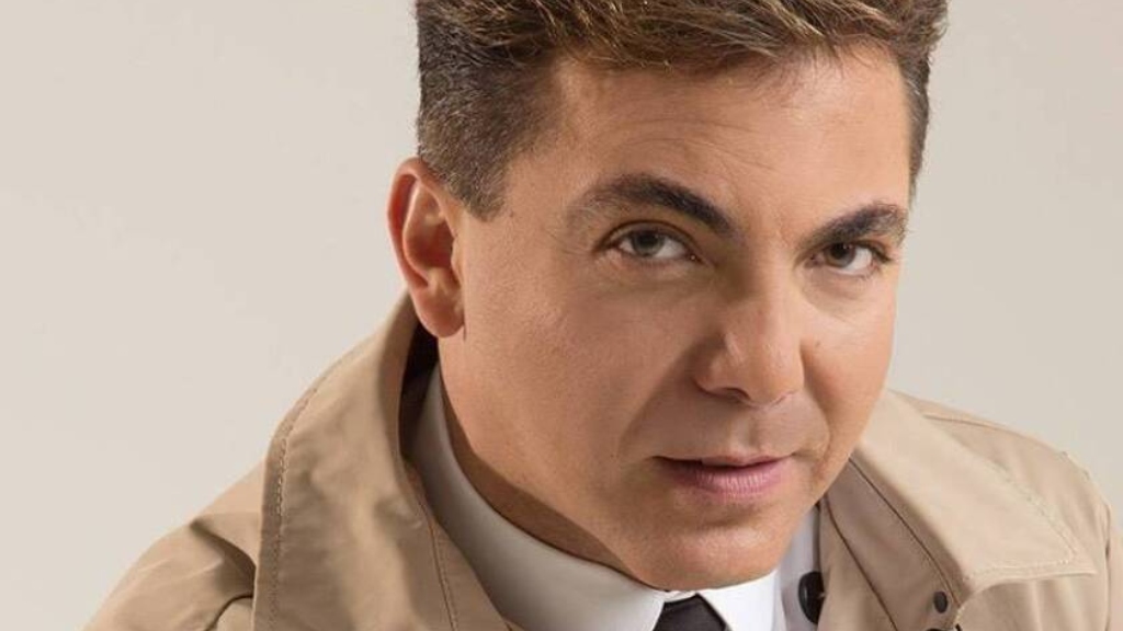 Cristian Castro dizque le montó un muchacho a su nueva pechuga