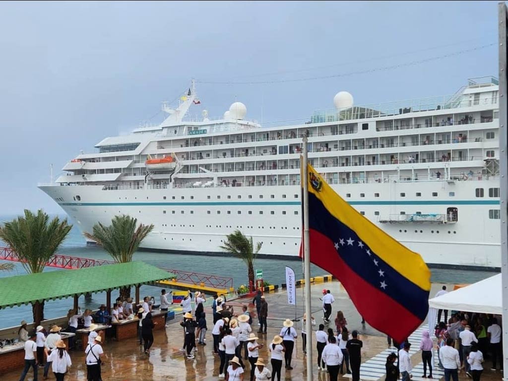Venezuela traza estrategias para activar rutas de cruceros
