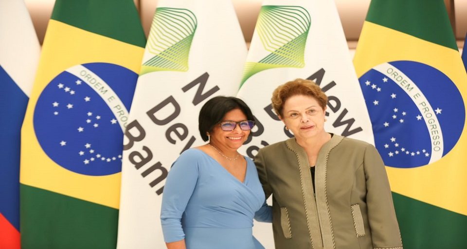 Delcy Rodríguez explora con Dilma Rousseff opciones de cooperación con banco de BRICS