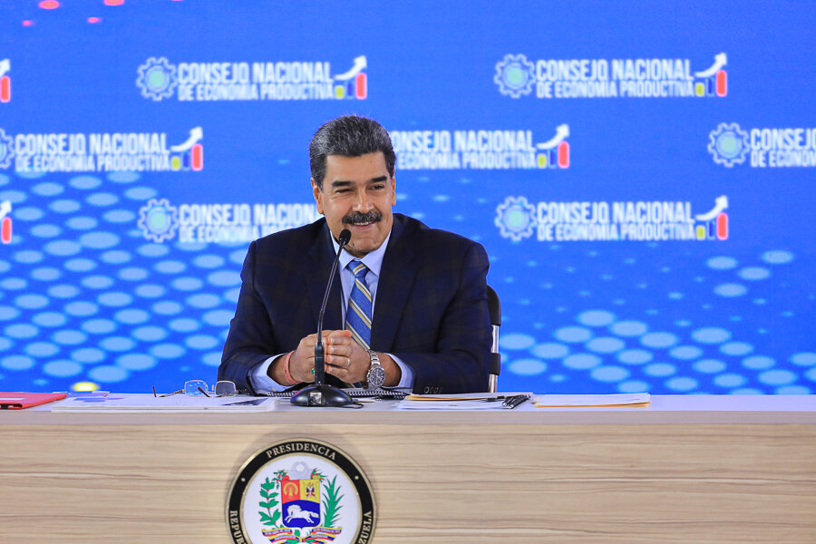 Maduro firma la Ley de Fomento de Exportaciones No Petroleras