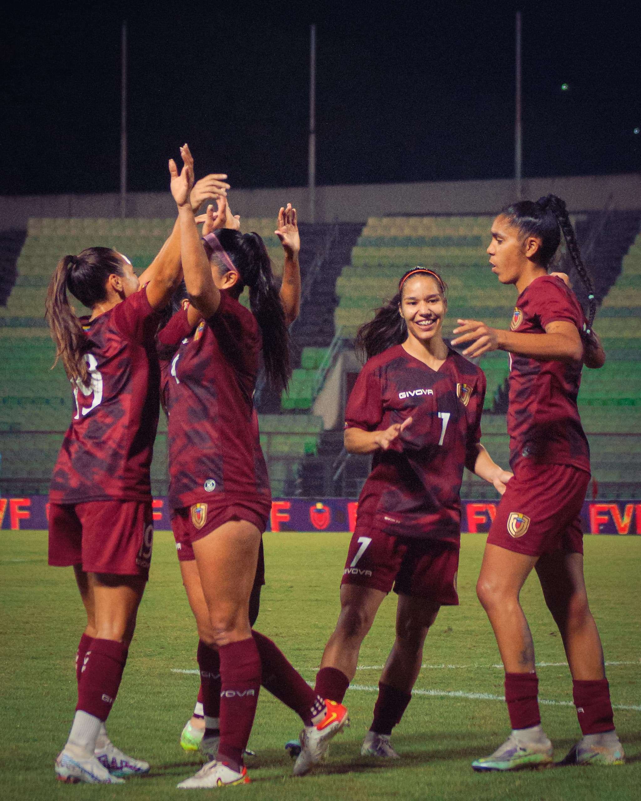 La selección femenina de la Vinotinto cumplió en su primer amistoso