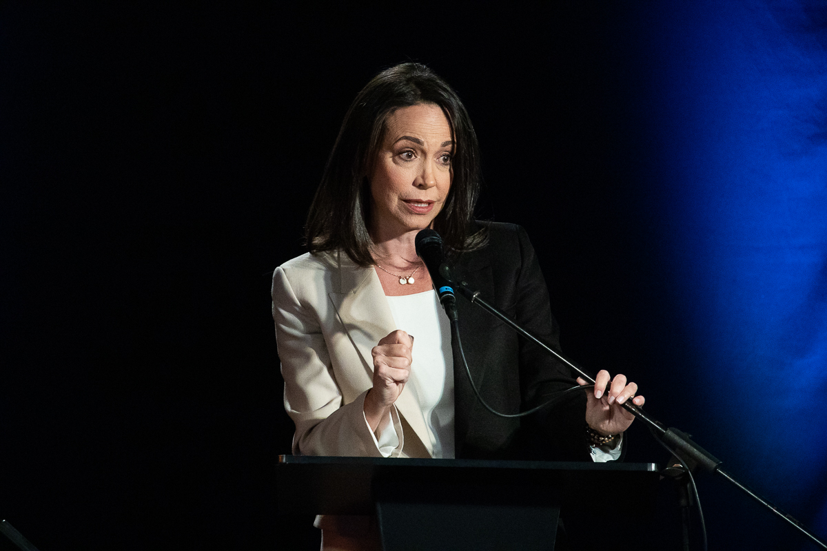 El CNE pone en cuestión a María Corina Machado, según expertos.