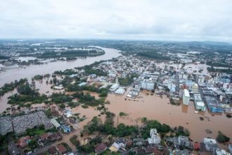 En Río Grande do Sul, 6.079 personas permanecen desplazadas de sus hogares en los 79 municipios afectados,