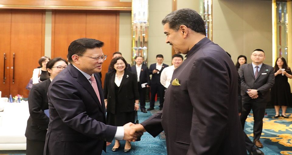 Maduro abordó en China la importancia de las ZEE en la diversificación de Venezuela