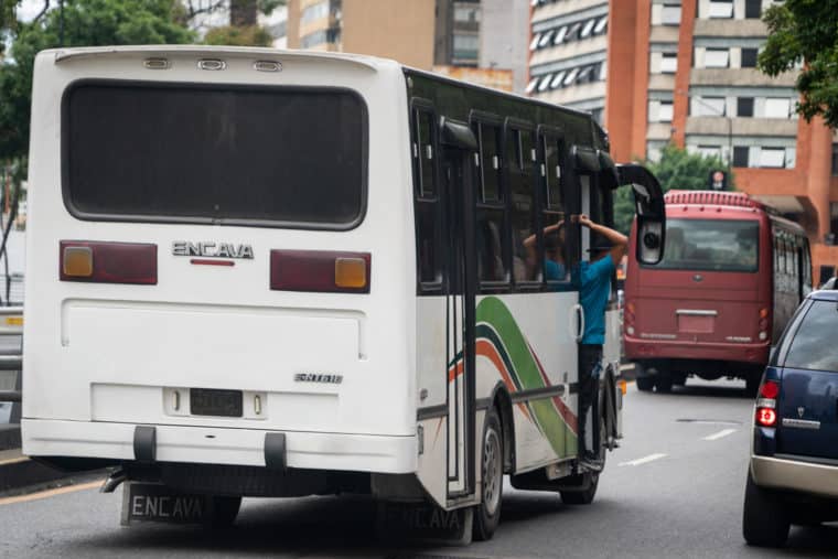 Transportistas convocaron una asamblea para discutir un nuevo ajuste del pasaje #08Sep